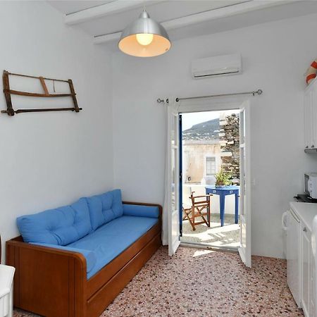 Kastro Traditional House Парос Экстерьер фото