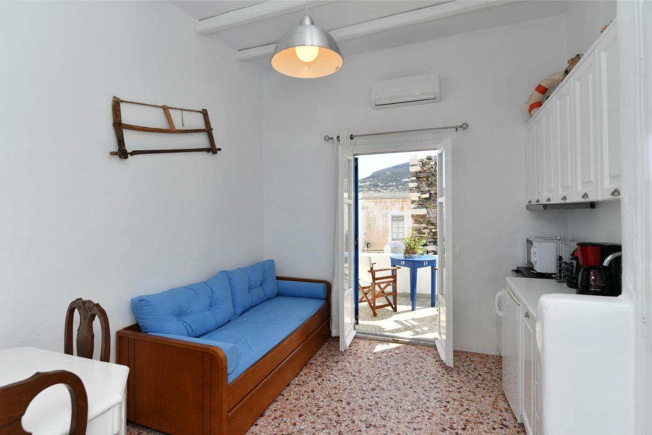 Kastro Traditional House Парос Экстерьер фото